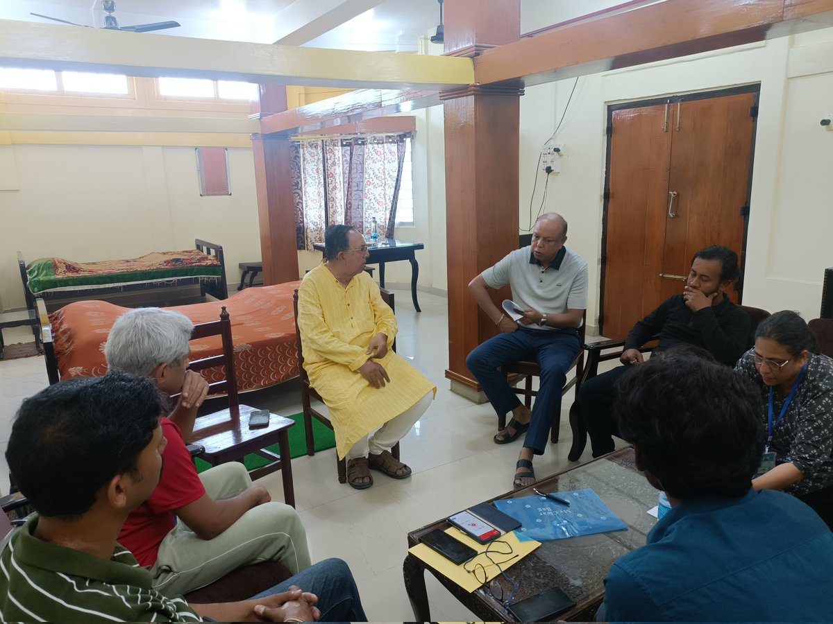 biswabandhusen's tweet photo. ধর্মনগরে ক্যান্সার হাসপাতাল তৈরি হচ্ছে। সেই সুবাদে আজ ক্যান্সার স্পেশালিস্ট ডঃ রবি কান্ননজী, ক��ছার ক্যান্সার হাসপাতালের অন্যান্য ডাক্তার ও কর্মকর্তাগন আসেন। বুংনাং হাসপাতালের একটি ঘরে খুব শীঘ্রই চালু হচ্ছে ক্যান্সার ডিটেক্টেড সিস্টেম��� ইত্যাদি বিভিন্ন বিষয় বিস্তারিত আলোচনা করি। https://t.co/9wXWG10E6P