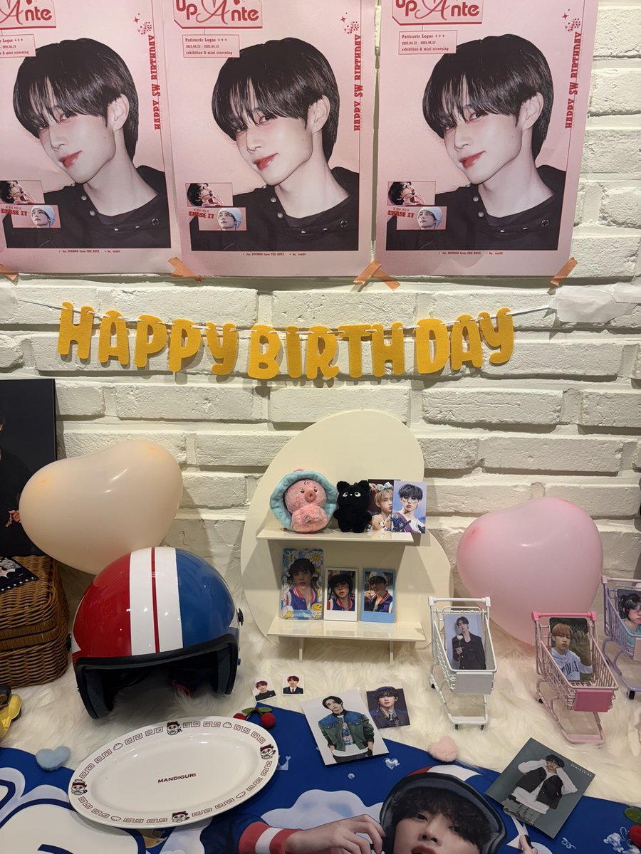 IKEMENSUNWOO's tweet photo. @sunlitsw #UPTHEANTE #SWMYLUCKY
럭드 한장 하고 2등 액자 된 사람 나야나🥳
선우랑 사진도 찍고 쿠키도 먹고 상영회도 보고 너무 알차케 보고 가요 감사합니다🥹🎂🍒🤍
너무 친절하셨어요 흑흑
#선우생카 https://t.co/nG9WuxL4Sz