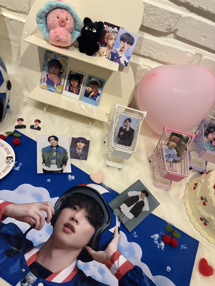 IKEMENSUNWOO's tweet photo. @sunlitsw #UPTHEANTE #SWMYLUCKY
럭드 한장 하고 2등 액자 된 사람 나야나🥳
선우랑 사진도 찍고 쿠키도 먹고 상영회도 보고 너무 알차케 보고 가요 감사합니다🥹🎂🍒🤍
너무 친절하셨어요 흑흑
#선우생카 https://t.co/nG9WuxL4Sz