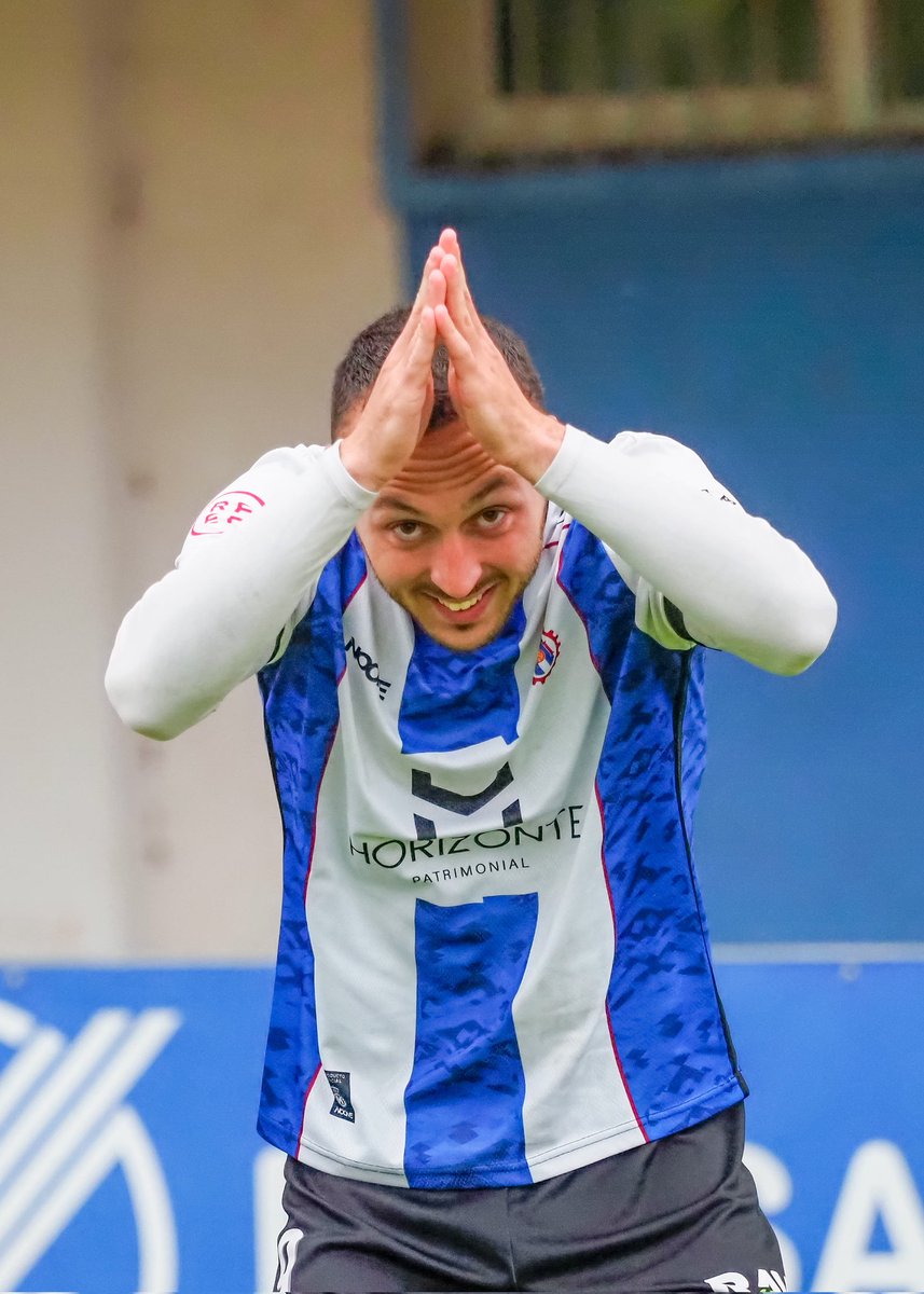 Real Avilés Industrial (@realavilesind) on Twitter photo ➕ 2 goles ⚽⚽
➕ Provocar un penalti 🥅
➕ Influencia en el juego 🔝
🤯 AS9 <a href="/asantamaria6/">Alvaro Santamaria</a> nos recuerda cada vez más a KB9 (también en las celebraciones 🤗)
#Eselmomento 🔥
#RealAvilésIndustrial 🔵⚪🔴 ➕ 2 goles ⚽⚽
➕ Provocar un penalti 🥅
➕ Influencia en el juego 🔝
🤯 AS9 <a href="/asantamaria6/">Alvaro Santamaria</a> nos recuerda cada vez más a KB9 (también en las celebraciones 🤗)
#Eselmomento 🔥
#RealAvilésIndustrial 🔵⚪🔴