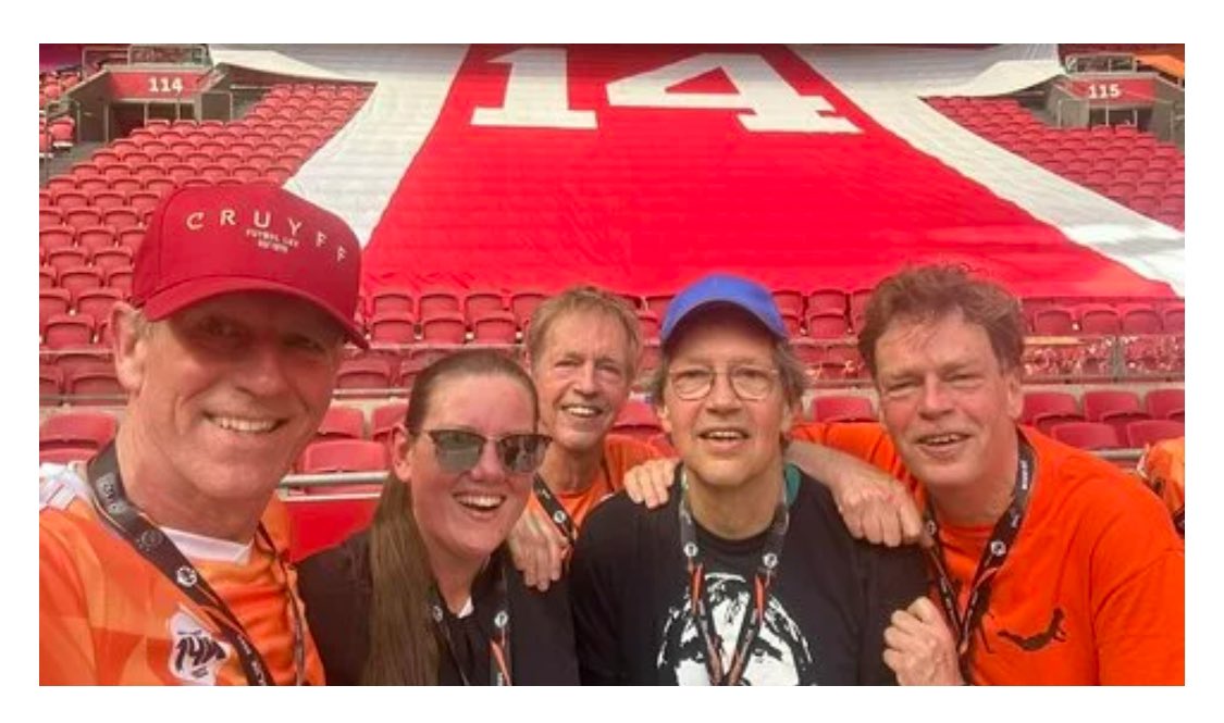 Children in the Centre© tweet media