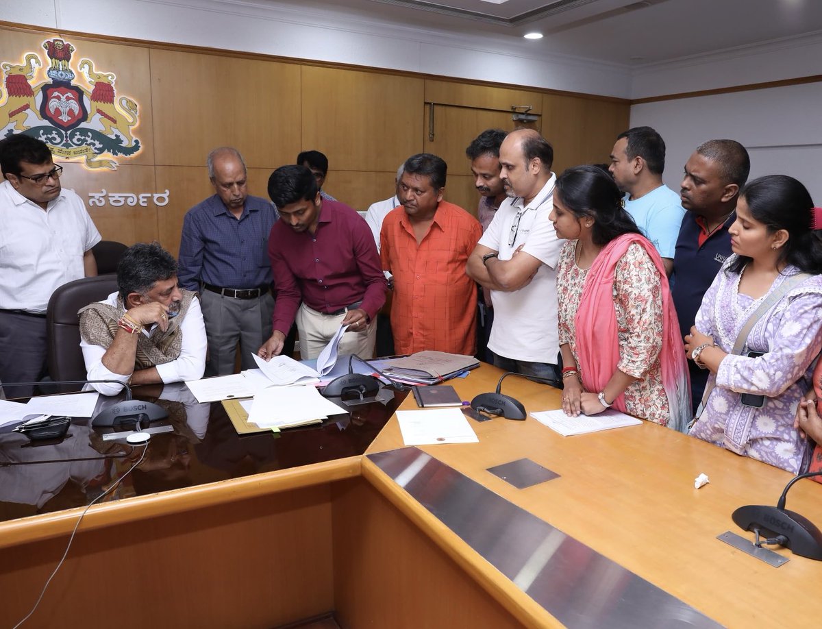 Amit4782's tweet photo. ⁦⁦@DKShivakumar⁩ sir, Thanks for listening &amp; understanding us, taken immediate action. Hope assurance given by you for complete relaxation for kindergarten kids will come soon ⁦@nabilajamal_⁩ ⁦@ZeeKannada⁩ ⁦@tv9kannada⁩ https://t.co/VP0sjRTE8c
