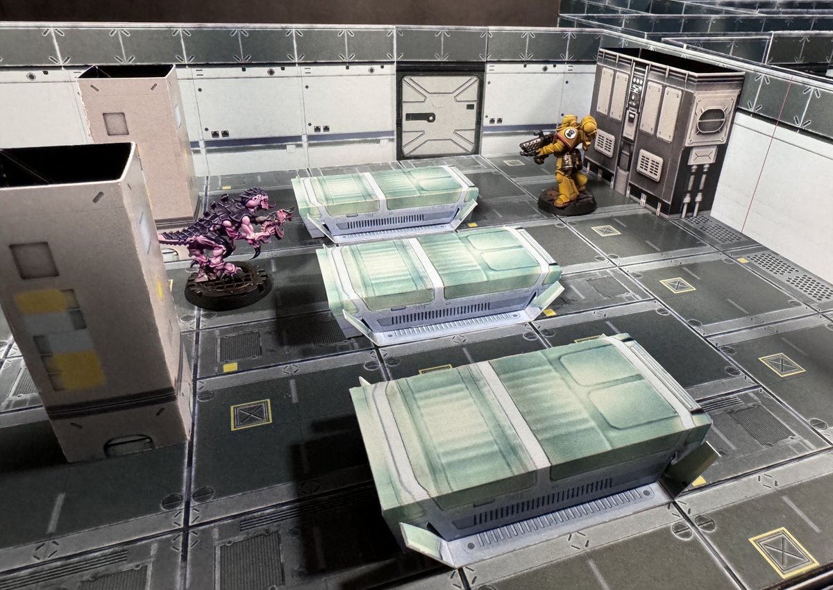 AcidTerrain's tweet photo. Some test pics of narrow corridors and cryopods. 

Nofity me on launch Kickstarter button here:

https://t.co/HduL8j5nLC

Miniatures masterfully painted by @WWS_Studio ! https://t.co/8HmqJklzUv
