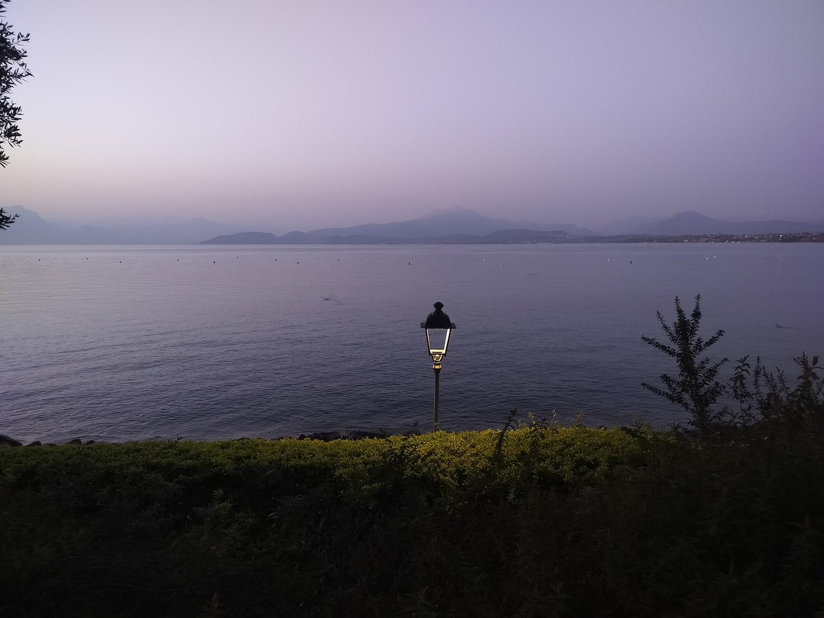 jakerpage's tweet photo. Lake Garda 🇮🇹 https://t.co/vpQK689fX4