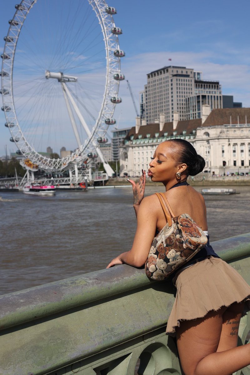 karefreekeri's tweet photo. London ting 🇬🇧🤍 https://t.co/S15erW6MCO