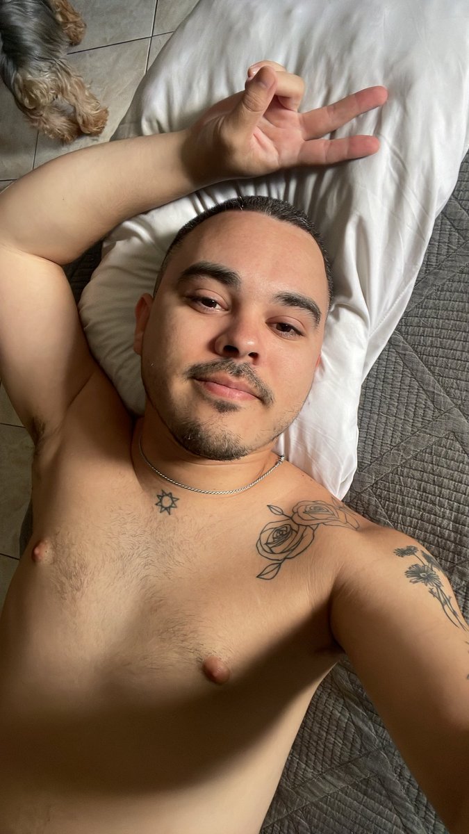 DanielLozadafyw's tweet photo. Felices pascuas, yo pongo la rosca, quien pone los huevos? https://t.co/4KSAN7YkOd