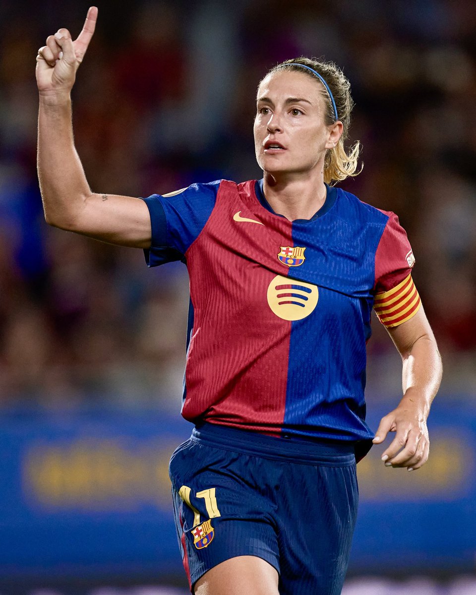 LigaF_oficial's tweet photo. Alexia Putellas ⚽️ Claudia Pina

#UWCL https://t.co/pfUXAbg2KR