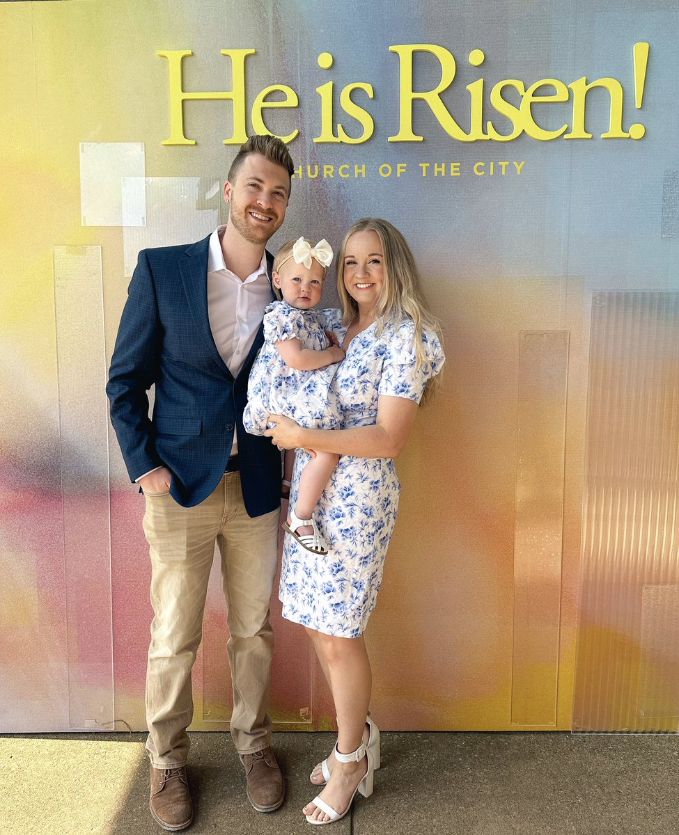 lindeelink's tweet photo. He is risen indeed ✝️💛 https://t.co/oYz52k2adO