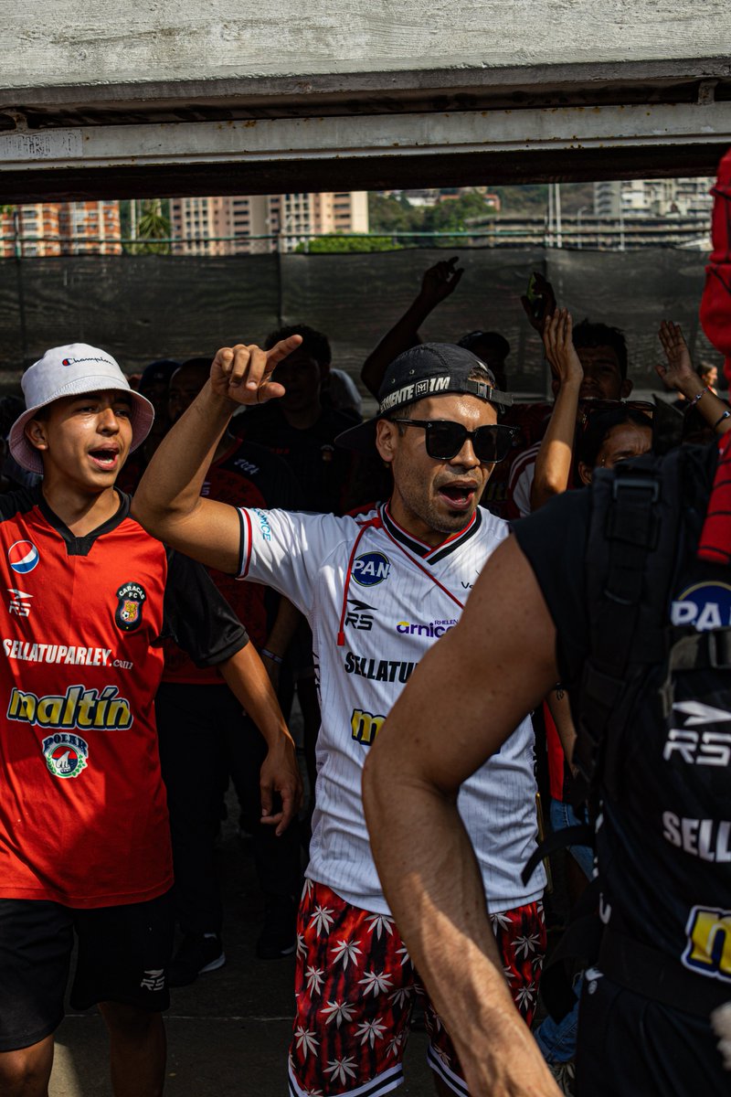 FRLMINAS's tweet image. Esta hinchada se merece ser primero 🇾🇪