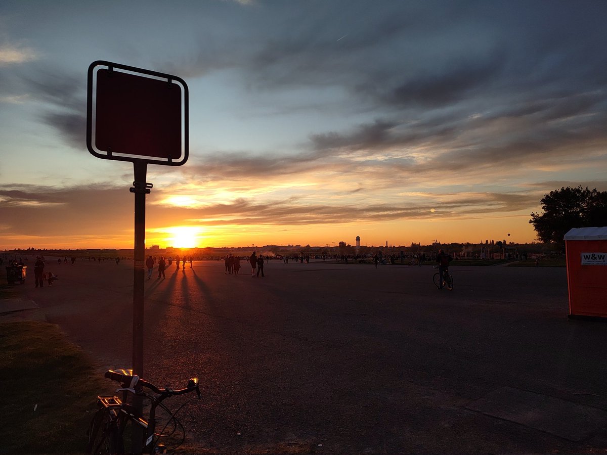 1000% Tempelhofer Feld.