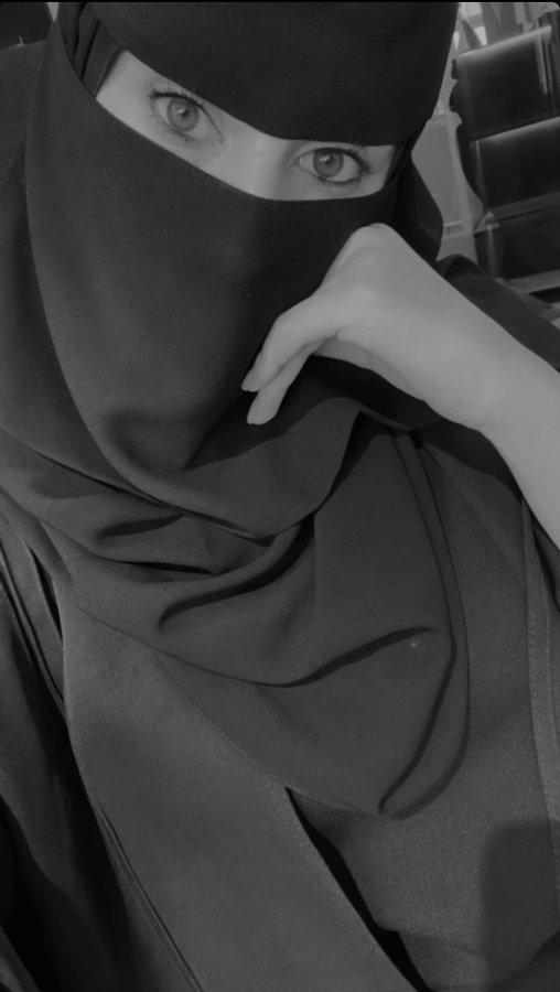 واثقه من افعالي ومرتاحه الضمير
خل الردي يفسرني على كيفه ..