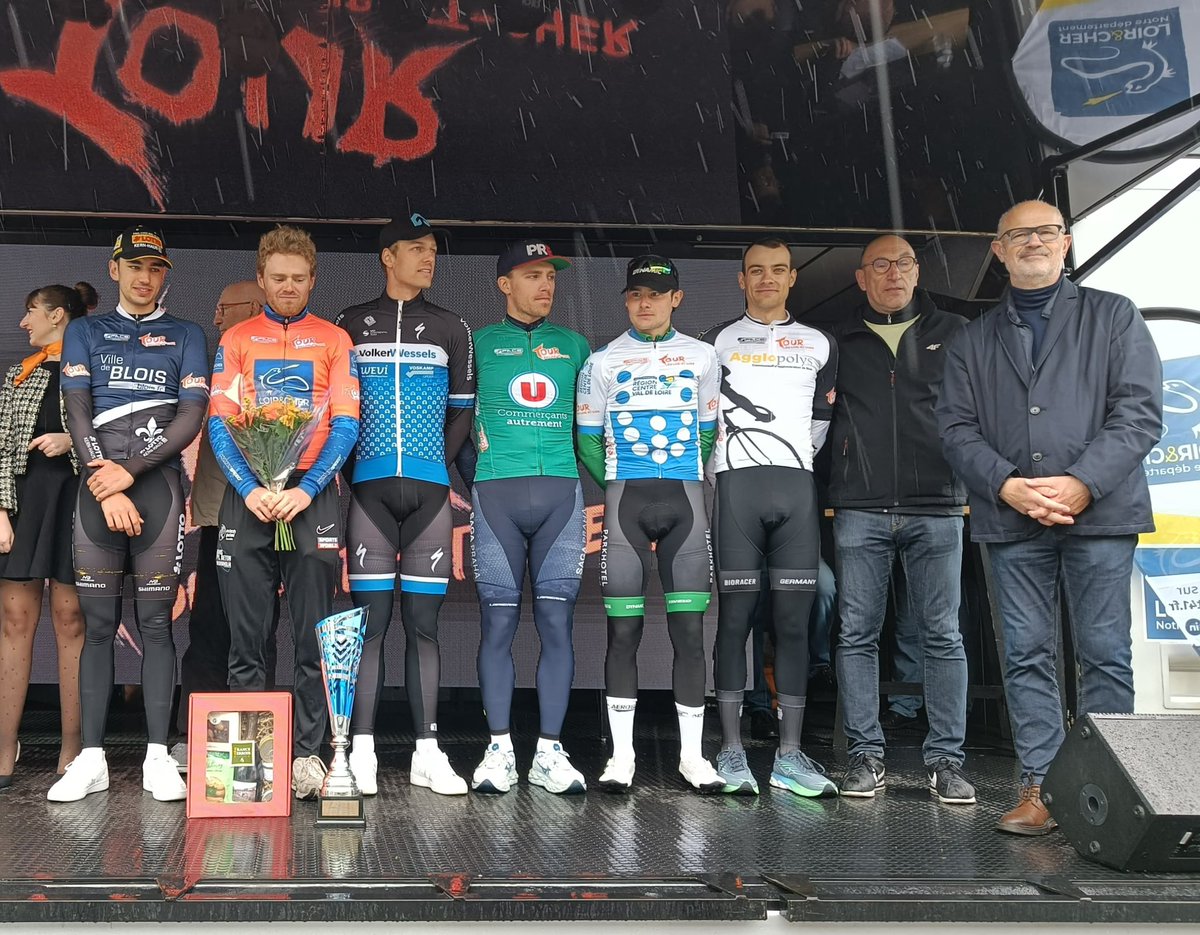 AzerionVillaVal's tweet photo. 🔵⚪️ Polka dot jersey in the team from start to finish, mission complete.✅

At the Tour du Loir et Cher, the jersey never left our team from stage one to the (unexpectedly cancelled) final stage, and now it’s officially Meindert’s! 🔥💪🏼
•
•
#TourduLoiretCher https://t.co/2yniEp5UXZ