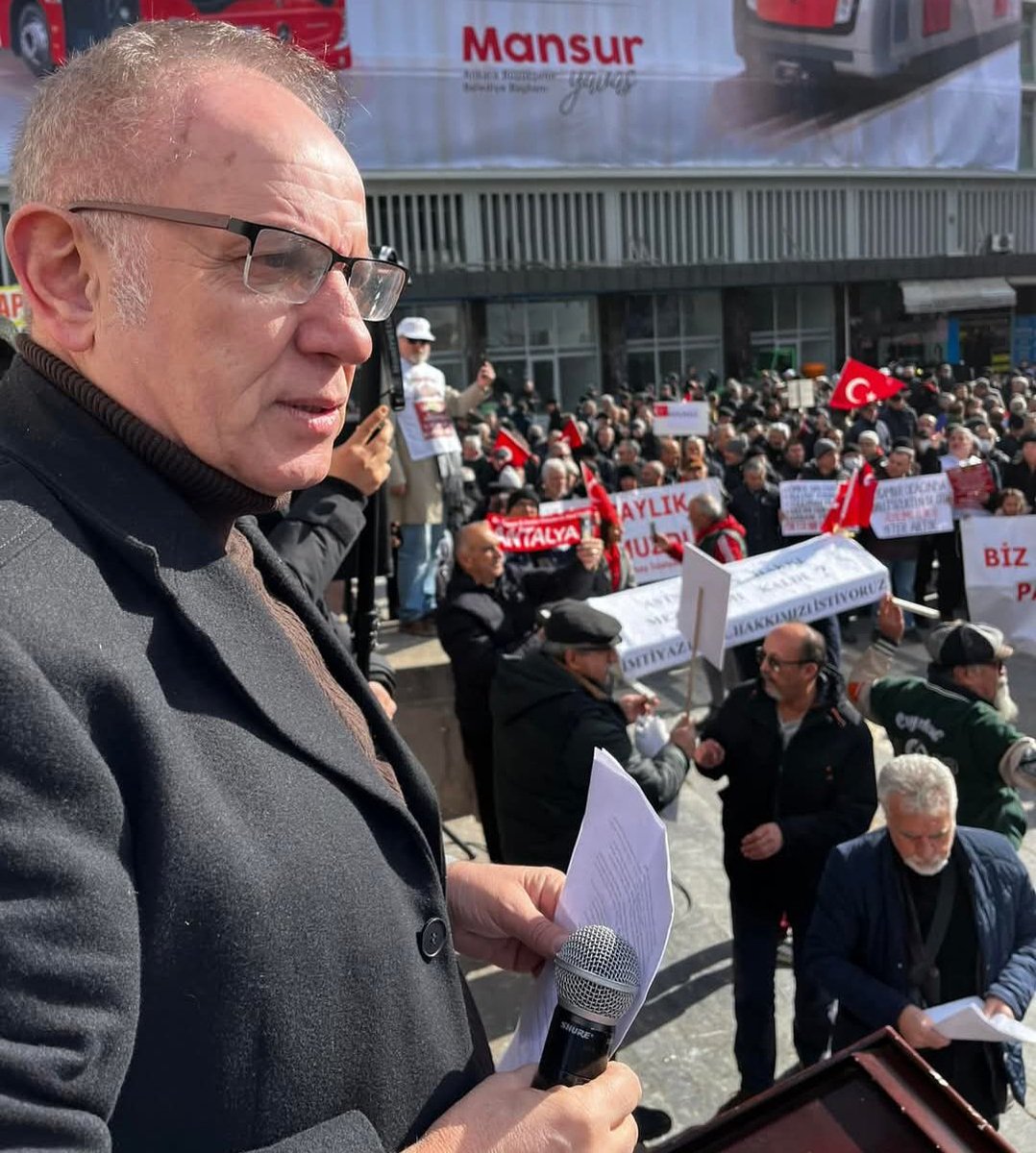 Levent Ulucan (@leventulucan1) on Twitter photo Bu düzen, bu sistem, bize olan bu bakışlarınız, bu ayrımcılık değişene, bize çok gördüğünüz, gasp ettiğiniz haklarımız alınana kadar mücadele devam edecek.
Bedeli, sonu ne olursa olsun, neye varırsa da varsın..
<a href="/Asbinisiyatif/">Assubay İnisiyatif</a> Bu düzen, bu sistem, bize olan bu bakışlarınız, bu ayrımcılık değişene, bize çok gördüğünüz, gasp ettiğiniz haklarımız alınana kadar mücadele devam edecek.
Bedeli, sonu ne olursa olsun, neye varırsa da varsın..
<a href="/Asbinisiyatif/">Assubay İnisiyatif</a>
