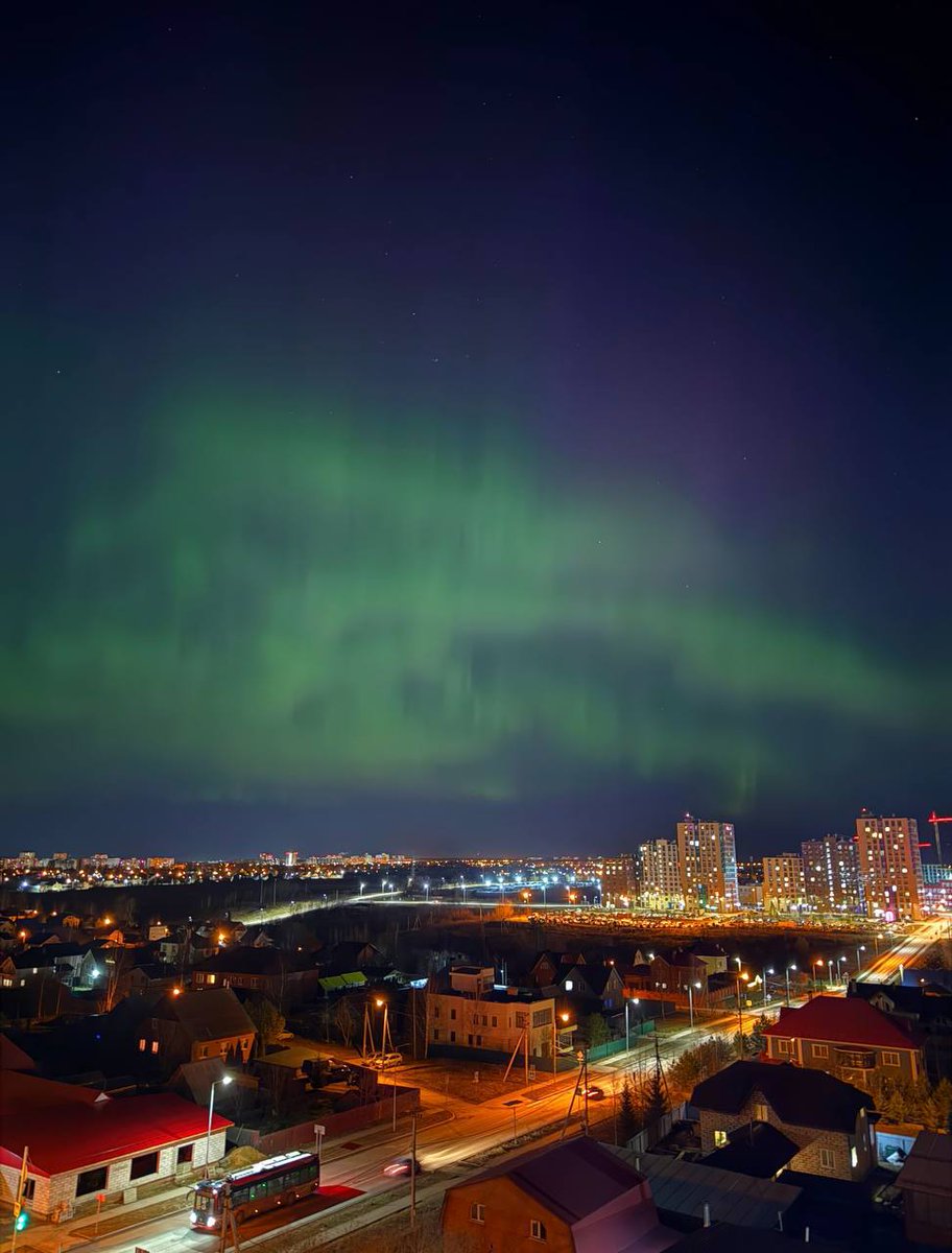 temsu_walling's tweet image. Beautiful Northern lights were seen tonight at #Murmansk #Perm and #Izhevesk regions in #Russia 🇷🇺 on #EasterSunday ☦️🇷🇺💫🤩

God is with #Russia 🇷🇺 the Chosen Nation for a New Multipolar Peaceful World.