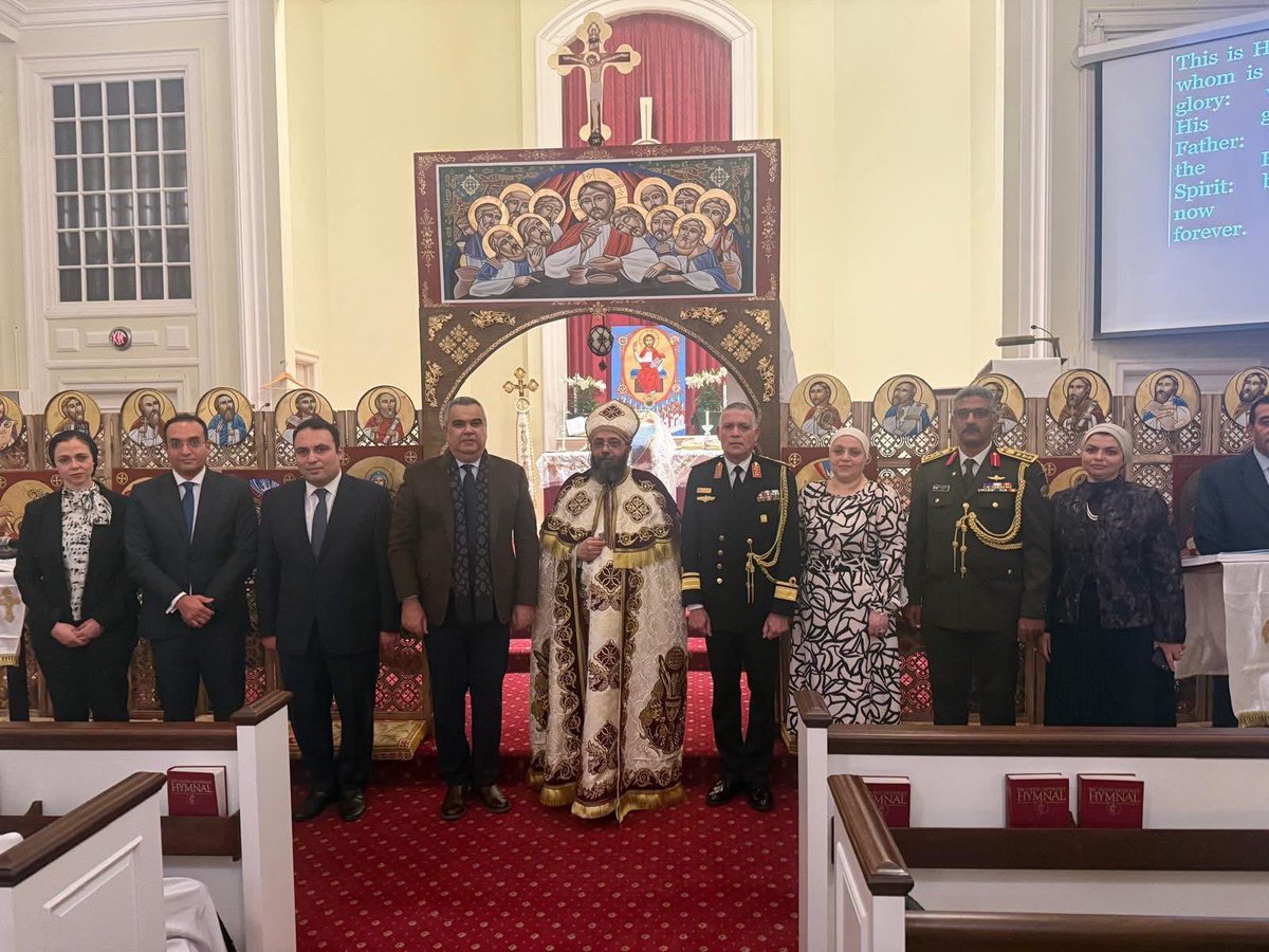 شارك السفير معتز زهران في قُداس عيد القيامة المجيد بكنائس سان مارك والأنبا موسى بفرجينيا، وسان ماري بماريلاند، ناقلاً تهنئة السيد الرئيس عبد الفتاح السيسي لأبناء مصر الأقباط بالخارج، ومقدماً تهانيه بهذه المناسبة المجيدة.