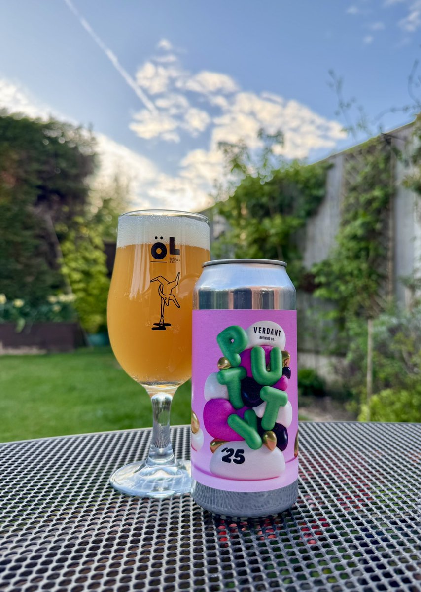_timwiddowson's tweet photo. #UpThePutt β¦ Seeing off the last of this years cans. Still tasting great. https://t.co/mtLKwe8z7G