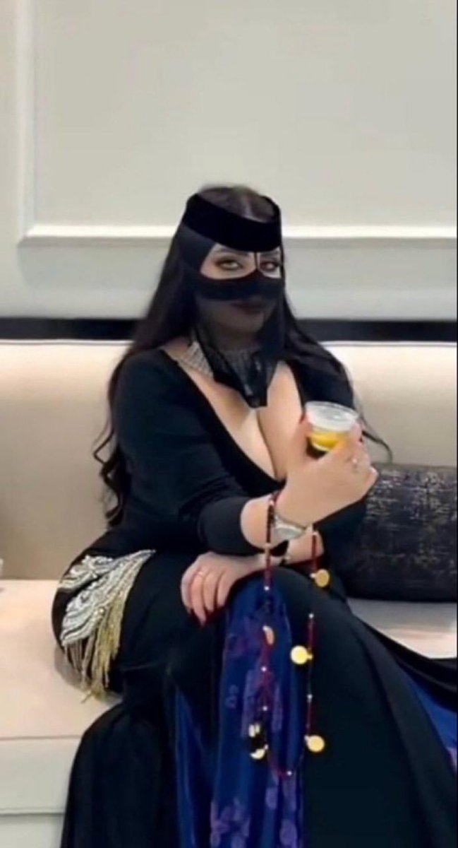 fafafa1010fa's tweet photo. لو شفتني اتقهوى مع امك ف الصاله واحك زبي بتشك اني مجحم عليها ولا يالعضيد 😉 #ديوت_بدويٌٍُ https://t.co/Gbk4PXjzX8