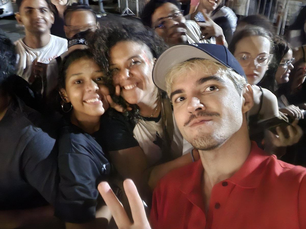 júlia. 🪩 tweet media