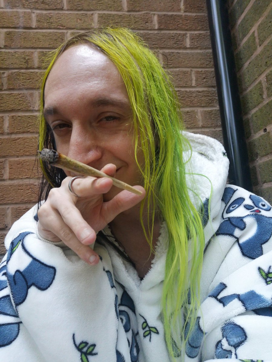 GuystartedIt's tweet photo. Oh shit I almost forgot!

Happy Easter + 4/20 guys! 💚💚💚

#420 #420day #Stoner #HumanPup https://t.co/LIHYIlRCN1