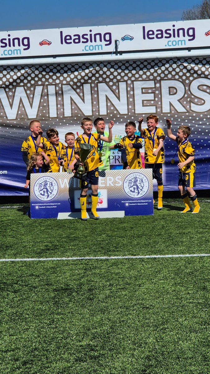 Worth the effort on Easter morning as the lads picked up 1 of the 2 cups on offer over on Macclesfield’s ground. Really got going in the knockout stages, well done boys another good one to remember 👏🏻👏🏻🏆⚽️🐃