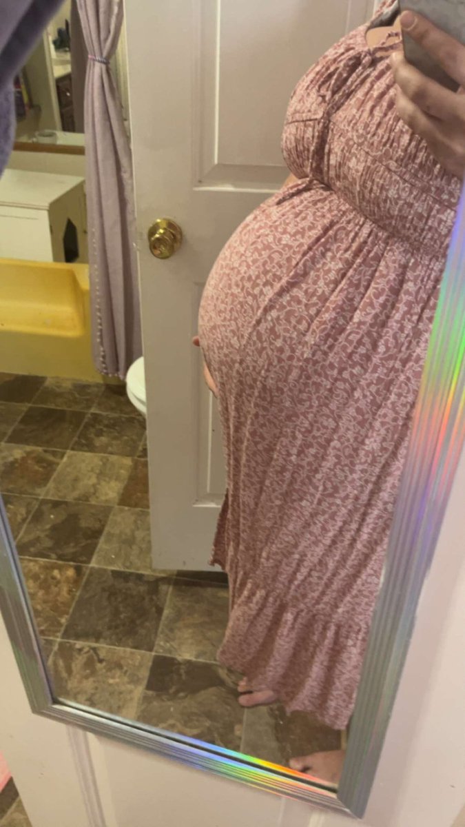 Decided to keep it PG for Easter!! Enjoy my growing bump in my Easter dress 😘#milf #pregnant #onlyfans