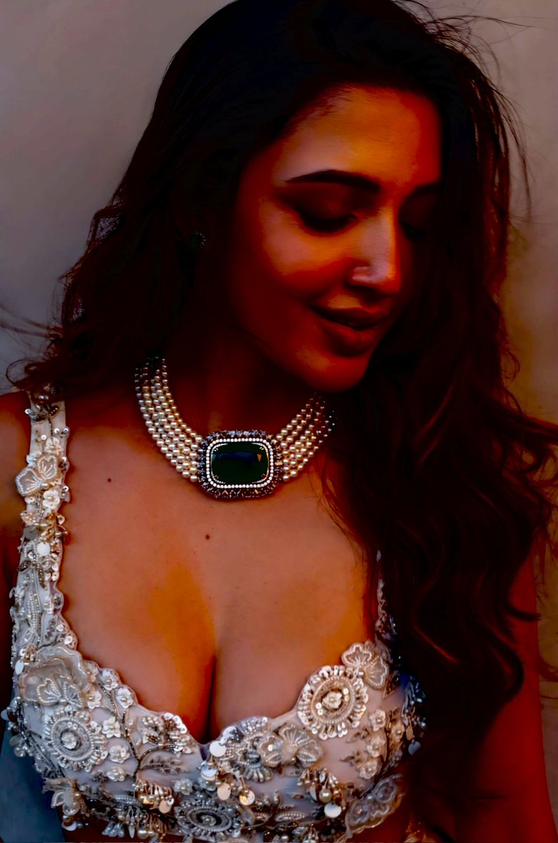 FunPlanet365's tweet photo. #CelebTrend #StarMenu
Neha Shetty https://t.co/wcd19mQqRS