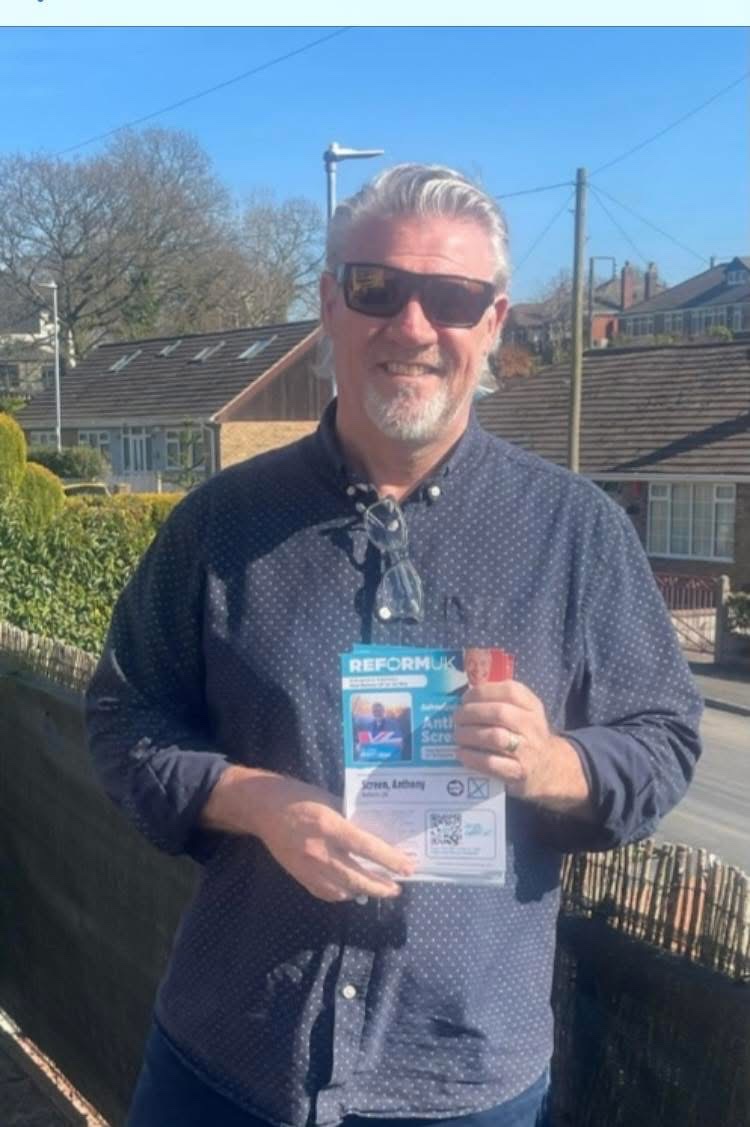 reformexposed's tweet image. Meet Tony Screen, Reform UK candidate for Kidsgrove, Staffordshire.

He lives out of the area he’s standing in, so he is using a business address as his registered address for proof of working in Staffordshire.

The issue is, the address used was for a private dwelling (that he