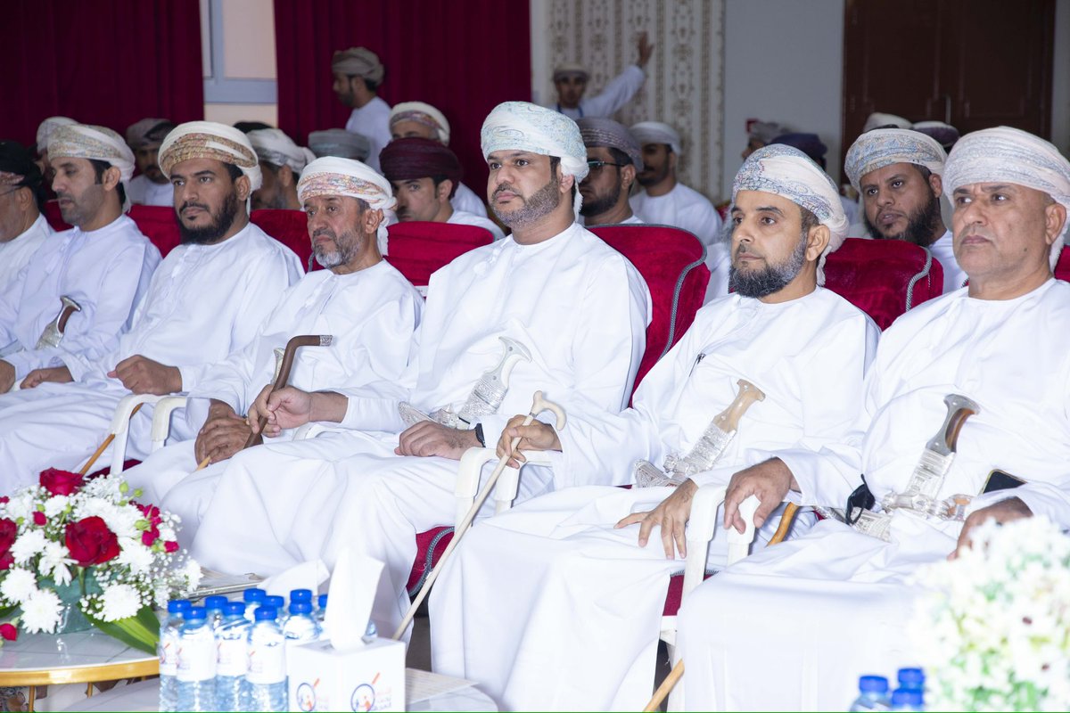 alkasbi_94's tweet photo. أقيمت اليوم ندوة “التنمر تحت المجهر – حلول جديدة لمواجهة الظاهرة” التي استضافت نخبة من المتحدثين ذوي الخبرة تحت رعاية سعادة الشيخ محمد الغابشي والي الولاية وبتنظيم من قسم  الصحة المدرسية بمجمع جعلان الصحي 

تشرفت بإدارة الندوة واستمتعت بالنقاشات التي دارت فيها❤️ شكرًا للمتحدثين الذين أثروا الندوة وشكراً لكل من ساهم في إنجاح هذا اللقاء، ولكل من يؤمن أن الحوار هو أول خطوة نحو التغيير.