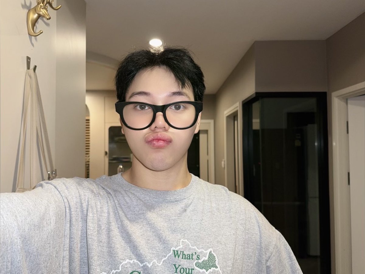 ivenotahotnerd's tweet photo. 📸 https://t.co/Pm2INLLI1g