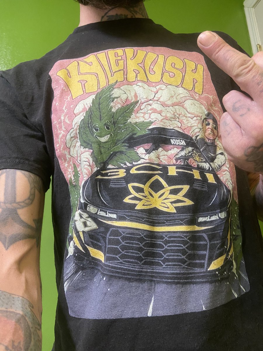 CigDick's tweet photo. @KyleBusch let’s fuckin go https://t.co/PnfI6RtTzD