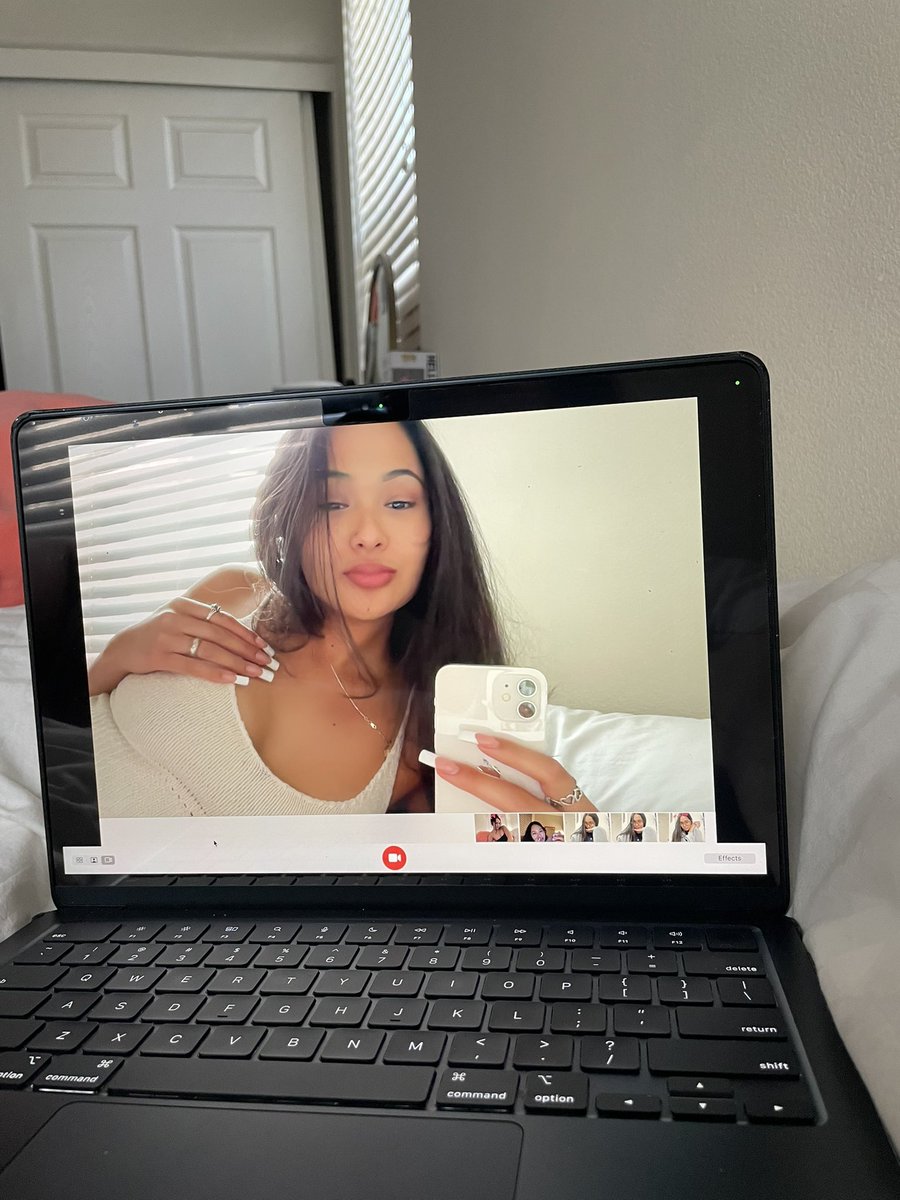 ayylani's tweet photo. in your dreams https://t.co/NXKmO4nHw6