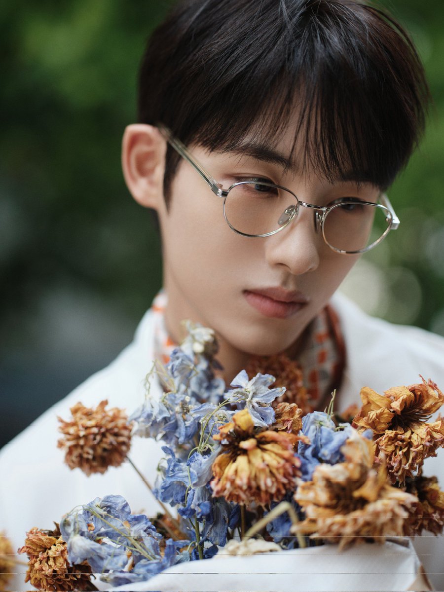 sichengvs's tweet photo. 🪻🌻 https://t.co/NkBW293bPS