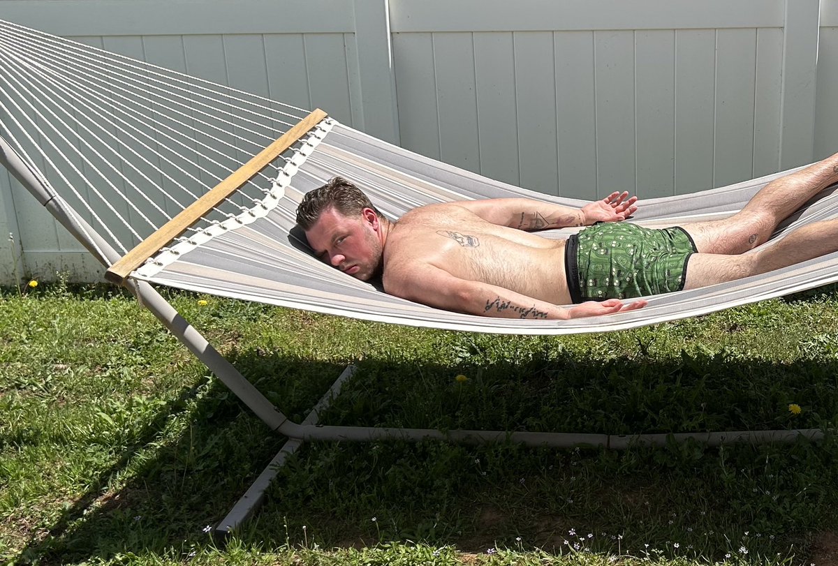 IsJeefff's tweet photo. #HappyEaster
Enjoying some time in the sun and no you donโt get to see my feet for free. ๐
What are your plans for today? #NoFreeFeet #FunintheSun #JustJeff #EasterPlans https://t.co/yfBQiCsoRH