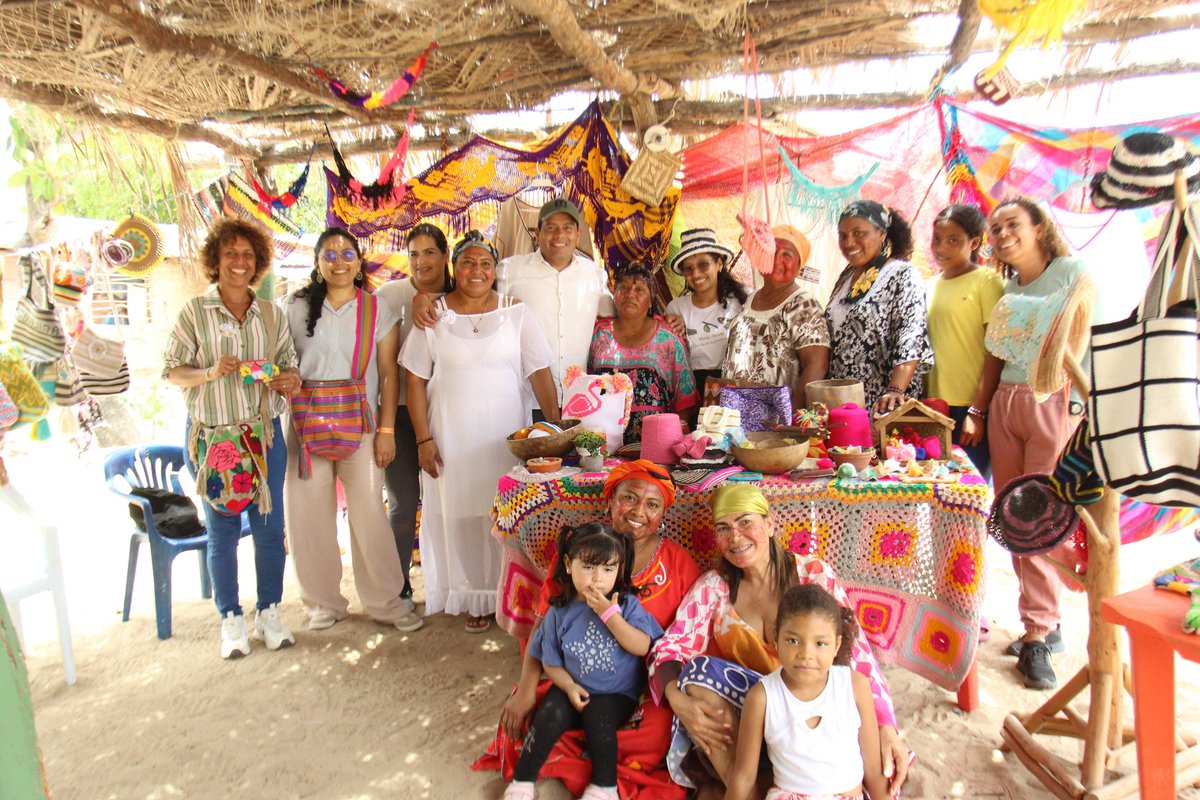 mao_rodriguez1's tweet photo. Lo hicimos. Turismo solidario en Camarones.

Más de 15 organizaciones solidarias, populares y conutsrias, junto al Gobierno del Cambio, ofrecieron esta magnífica experiencia.

El turismo solidario es la fórmula para empoderar la economía popular y solidaria, a través de las artesanías, la hotelería, la naturaleza, la gastronomía y la historia. 

@UsolidariaCo 
@petrogustavo 
@artesaniasdcol 
@fonturcol