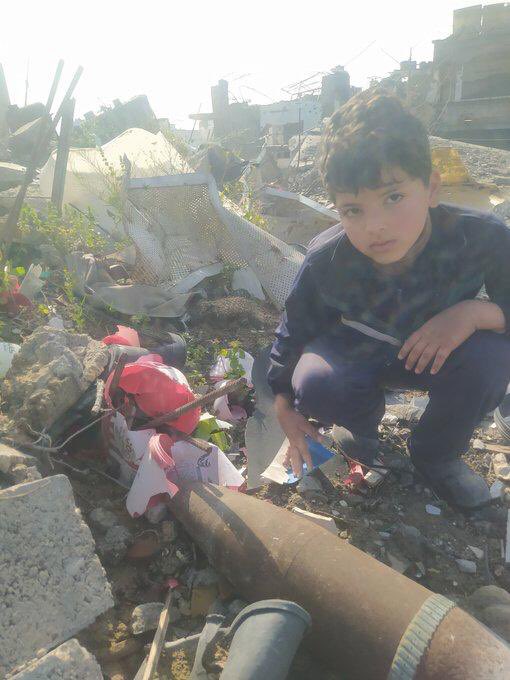 BltchMoe's tweet photo. This child's name is Yamen. Instead of moving between classrooms, he moves between unexploded rockets. These rockets are scattered everywhere in Gaza.

We must help them and get them out of there. 

Look at his condition before and after the war.☹️💔

🔗https://t.co/g8MrkVZdZR https://t.co/shYQW4oIAd