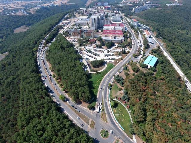 İzler kalır, izler kalırsın.
#OMÜHukukAnaKampüse