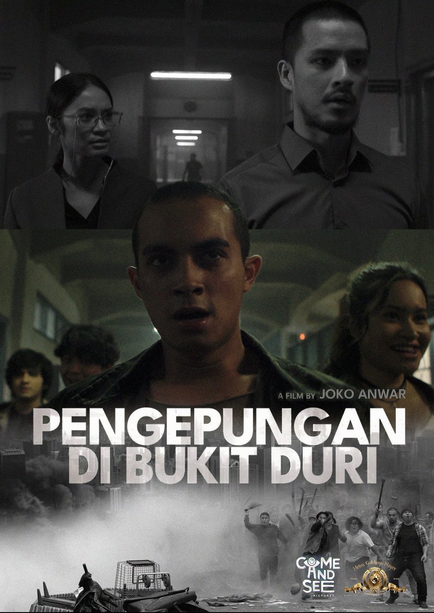 #PengepungandiBukitDuri adalah sebuah film dengan teknis dan directing yang mumpuni. Semua cast bermain bagus, visualnya memanjakan mata dan world buildingnya tampak realistis. 4/5

Sekalian coba-coba bikin fanart posternya, semoga berkenan bang <a href="/jokoanwar/">GHOST IN THE CELL - 16 APRIL 2026 DI BIOSKOP</a>