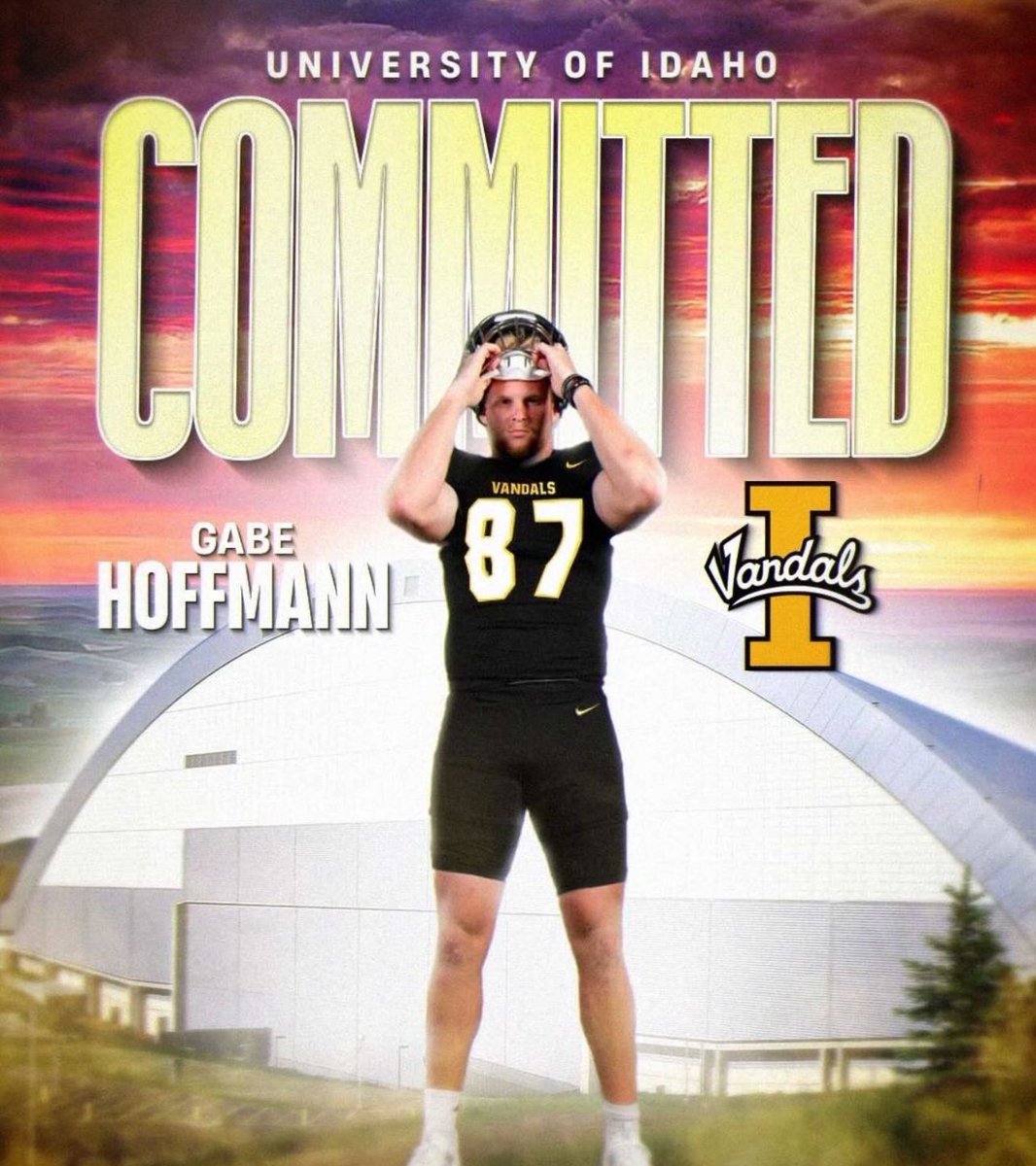 TFordFSP's tweet photo. The Vandals coming in hot in this Portal!
..
🔥 @WoodJ03  FSP-> Fresno State -> Idaho

🔥 @gabehoffmann -> FSP-> Eastern Michigan -> Idaho  

🔥 @Nate_Pritch FSP-> Washington State -> Idaho 
..
👀 @BrandonHuffman @GregBiggins @VandalFootball @SWiltfong_ @adamgorney @BlairAngulo https://t.co/Ww8qEmzcPw