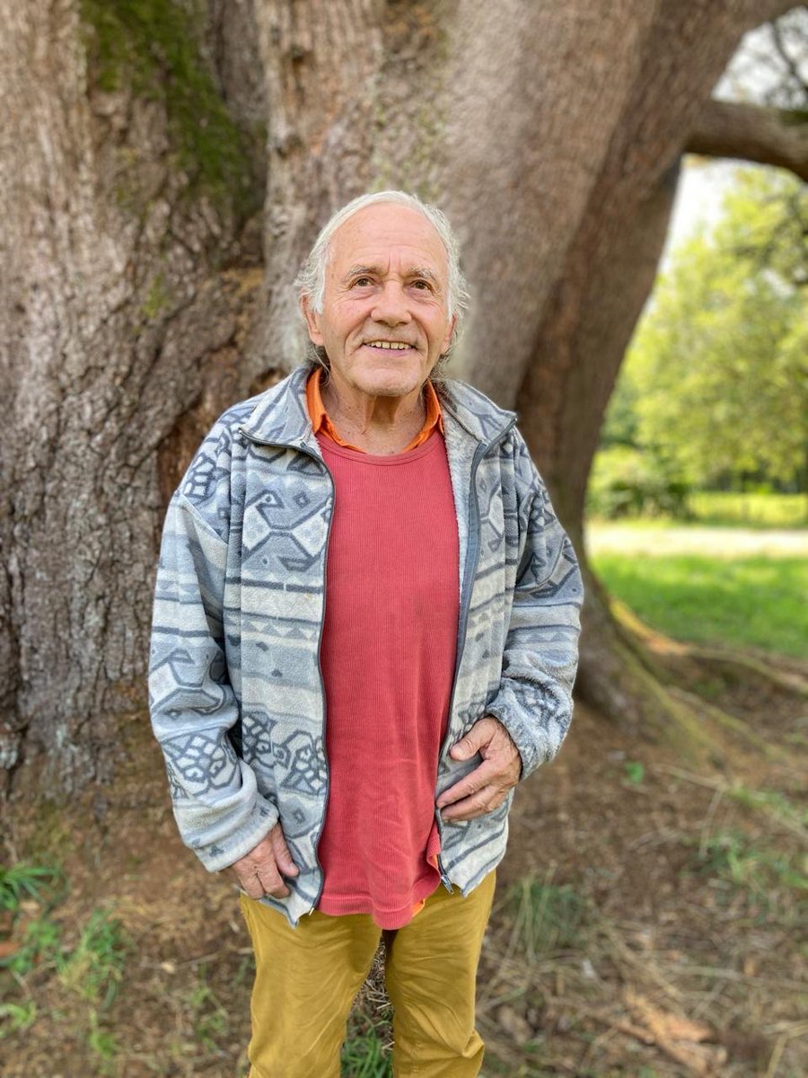 grupobarbaria's tweet photo. Murió ayer sábado Jacques Camatte (1935-2025). Militante del Pcint y de la izquierda comunista de Italia en los años 50, 60 e inicios de los 70 (hasta la primera serie de Invariance). Nos parece muy importante conocer, para el presente y el futuro, la batalla antiactivista que https://t.co/A8VSGVK4xN