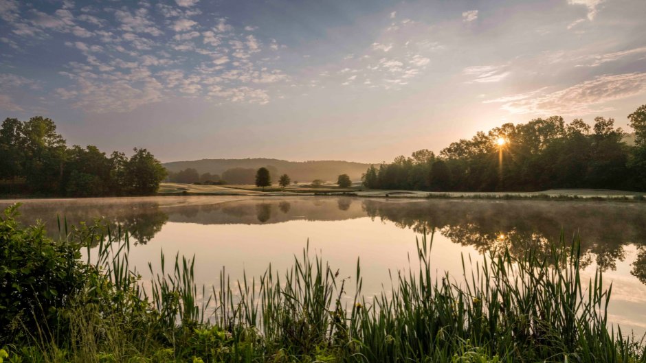 Happpy Easter from Barnsley Resort to all celebrating today. May your day be filled with joy, relaxation and the warmth of spring. 🌸✨