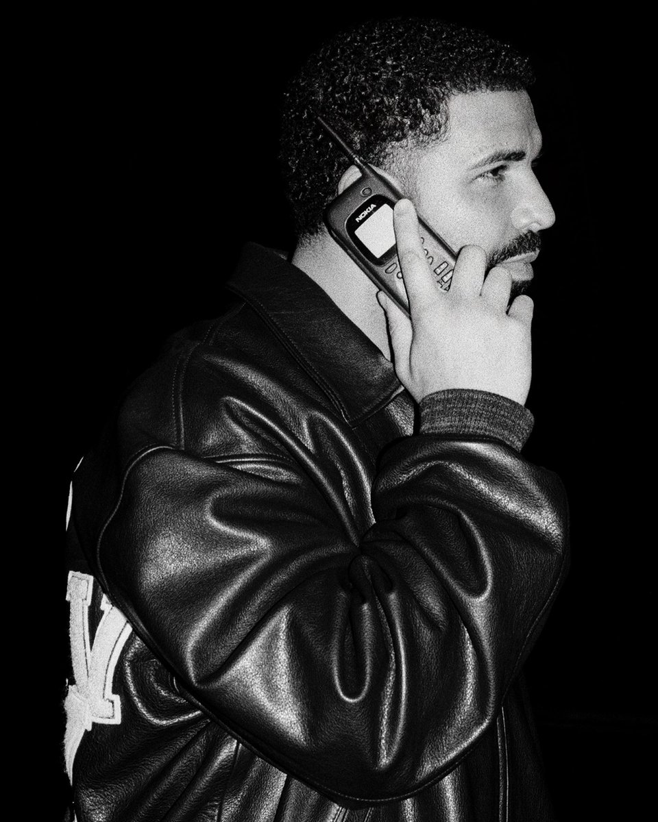 DrakeChart's tweet photo. "NOKIA" by @Drake returns to #1 on today’s US Spotify chart (April 19 chart), surpassing Morgan Wallen & Post Malone’s “I Ain’t Coming Back”, with over 1.42 MILLION streams. 

It has now spent 15 days at #1.

It remains at #17 on today's Global Spotify chart with over 2.84 MILLION streams.