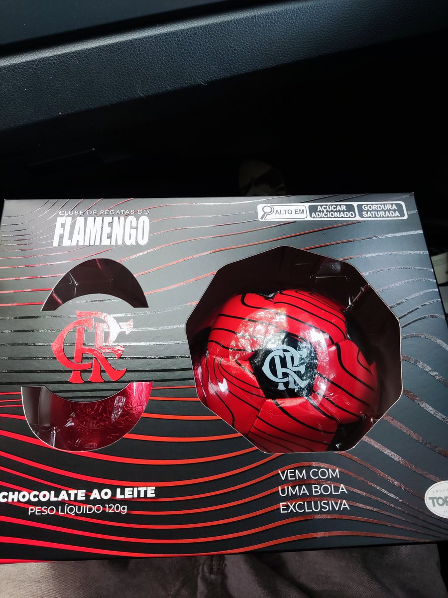 RaphaVico's tweet photo. Ganhei um ovo de páscoa do flamengo, acho que hj é o dia mais feliz da minha vida https://t.co/zolSV8UYDU