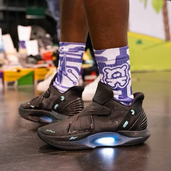 amoc_atl's tweet photo. Are you wondering where I got my NFT shoes? I would like to thank them for their interest and concern. https://t.co/U9jF99rPbo