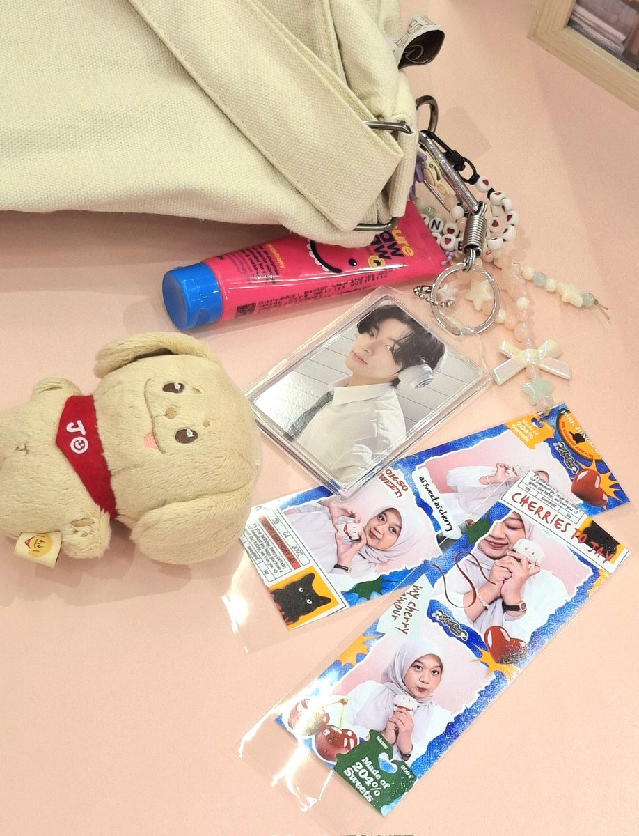 the frame is so cute, love it 🎀✨️🩷 
🍒 frame by <a href="/c__lovr/">ꕤ</a> #CherriesToJay