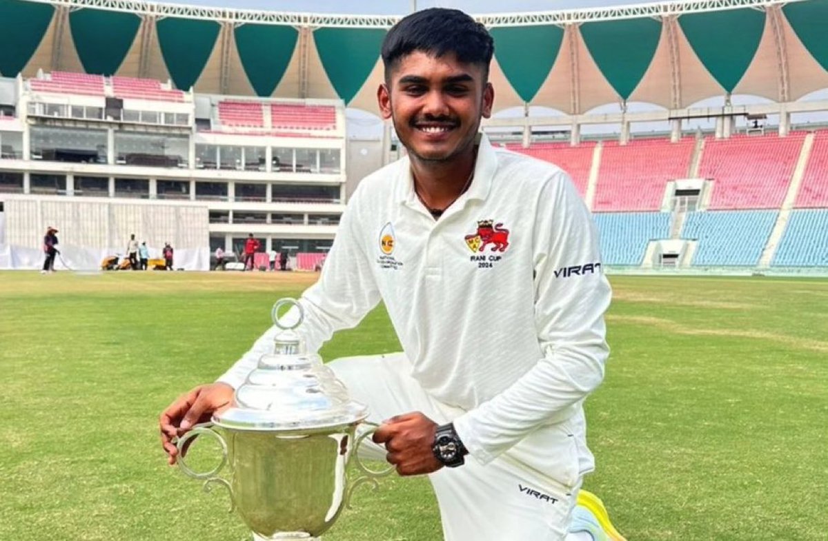 shubh_lakshya's tweet photo. 🚨 17 YEAR OLD AYUSH MHATRE MAKING HIS IPL DEBUT WITH CSK. 🚨 , Kaal vaibhav aaj ye dono Sixes mar rhe hai 

#CSKvMI  #MIvCSK #RaashiiKhanna https://t.co/X3nP37QSym