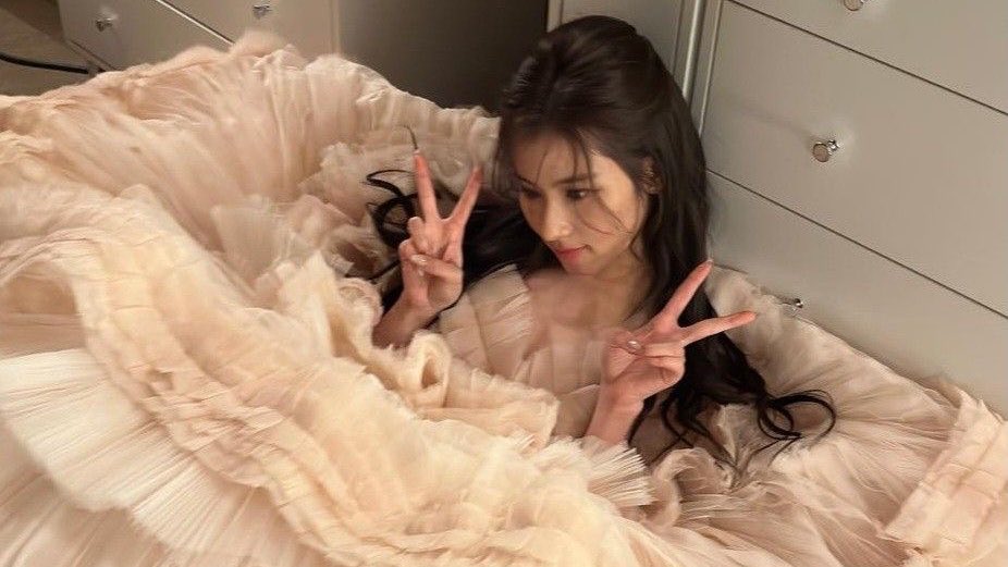 sapphcals's tweet photo. my fav celebrity thinspo that actually triggers me, a thread for edtwt 🧵 https://t.co/OnzUCD8mmc