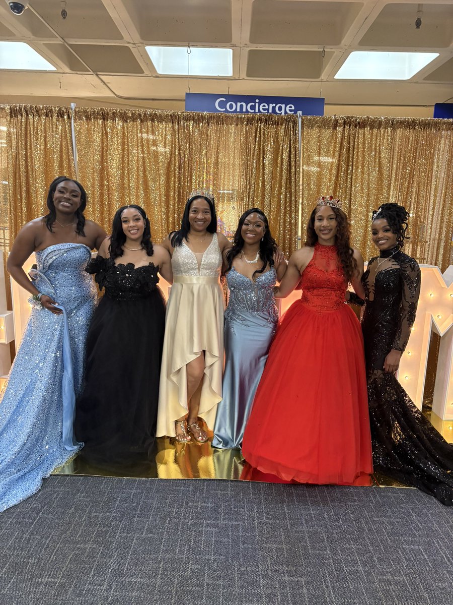 Antoinette Welch (@alexwelchmommy) on Twitter photo MY GIRLS…they came in LOUD as usual 😂 MS. Toni…hey girl…and I immediately started to cry, they all looked beautiful then it hit me it was my girls last prom & they’re leaving me. 🥺 we had do a smile & no smile photo 🤦🏽♀️😂<a href="/Wilma2025/">Wilma Gardner</a> <a href="/jamayathomas06/">jamaya thomas</a> MY GIRLS…they came in LOUD as usual 😂 MS. Toni…hey girl…and I immediately started to cry, they all looked beautiful then it hit me it was my girls last prom & they’re leaving me. 🥺 we had do a smile & no smile photo 🤦🏽♀️😂<a href="/Wilma2025/">Wilma Gardner</a> <a href="/jamayathomas06/">jamaya thomas</a>