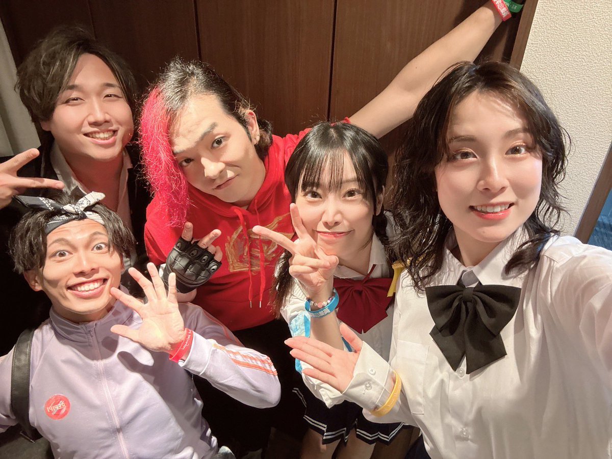 ProjectEAS's tweet photo. ｢ #英雄学園RE｣DVDリリース記念応援上映会、13:00/18:00どちらも無事に終了いたしました！
ご来場いただいたお客さま･ゲスト出演してくださったキャストの皆さま、本当にありがとうごさいました☺️
DVDぜひたくさん観てくださいねっ！

これからも【英雄学園】をよろしくお願いいたします！！ https://t.co/BXEpdMqjSv