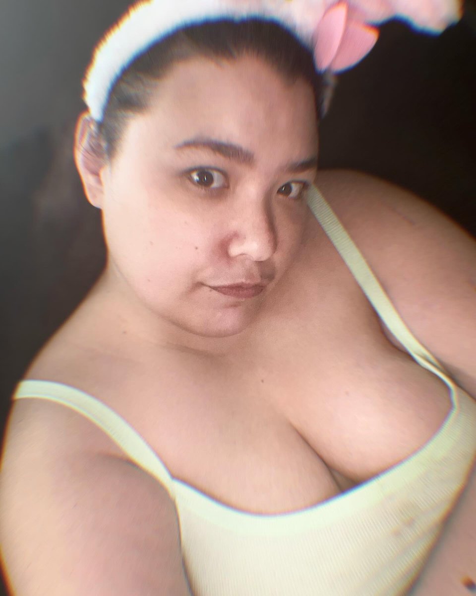 xf_91_'s tweet photo. Happy Easter 🐣🐰 #easter #hehasrisen #hop #bunnyears https://t.co/sXcjAOCRuy