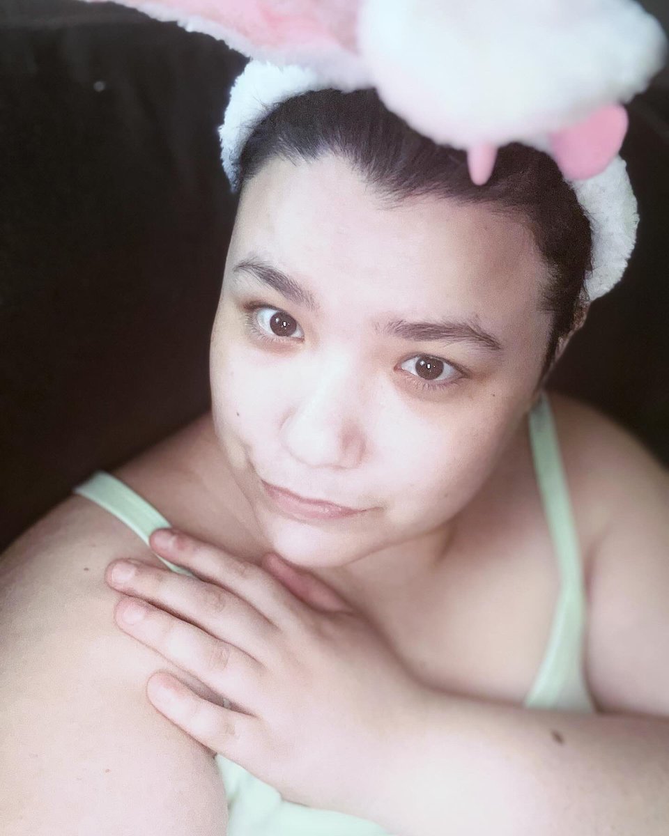 xf_91_'s tweet photo. Happy Easter 🐣🐰 #easter #hehasrisen #hop #bunnyears https://t.co/sXcjAOCRuy